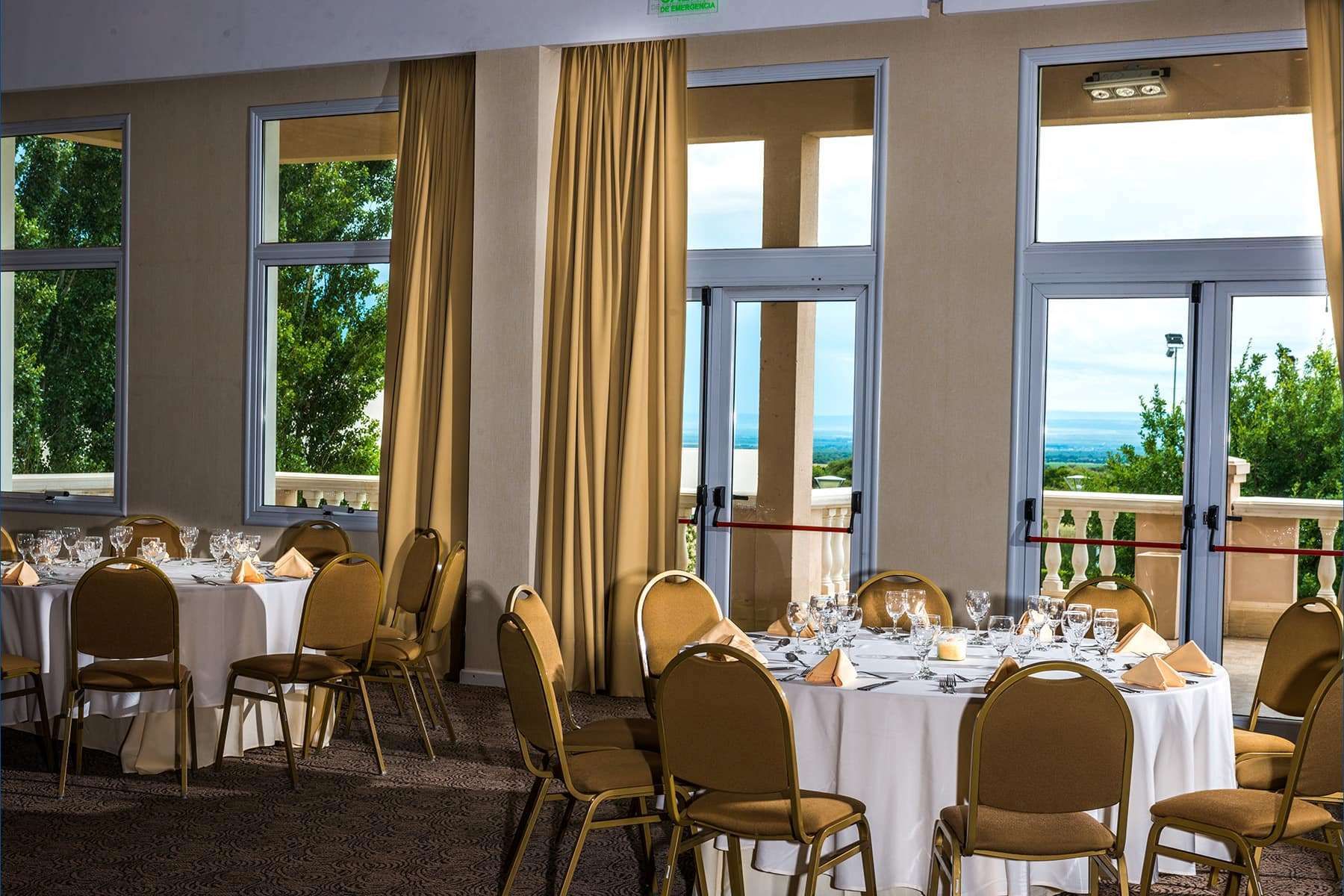 Banquet hall