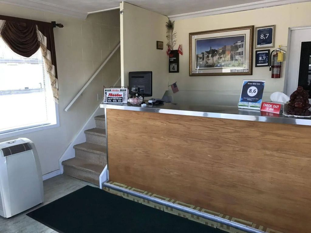 Front desk Photo