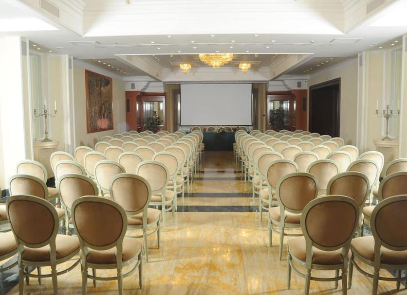 Conference room Photo
