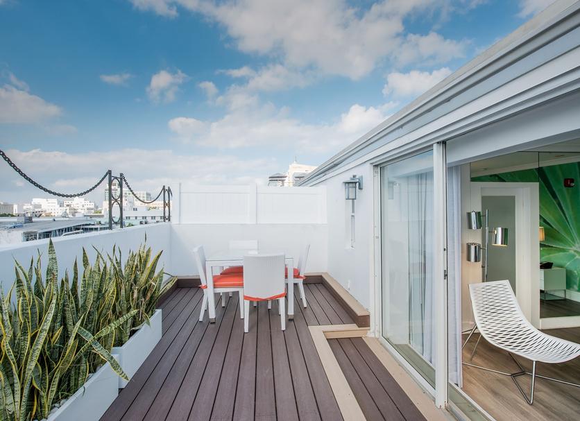 Balcony Photo