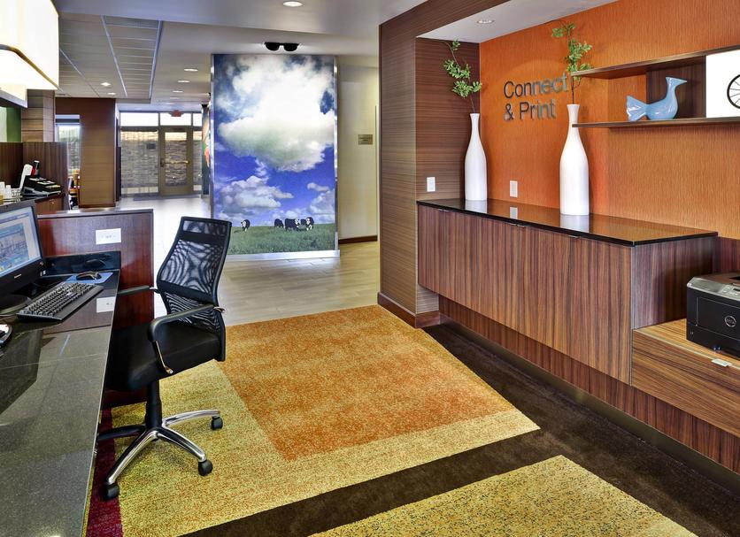 Front desk Photo