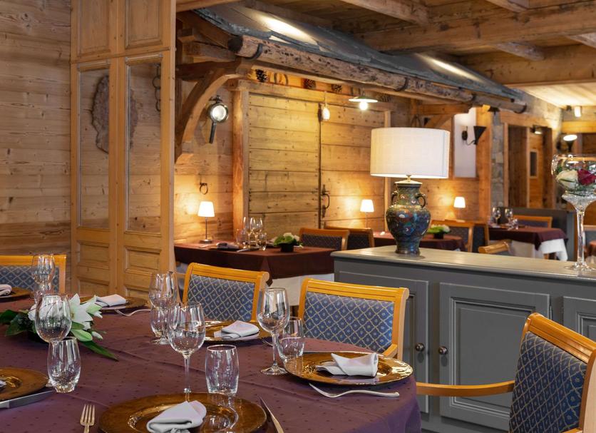 Dining room Photo
