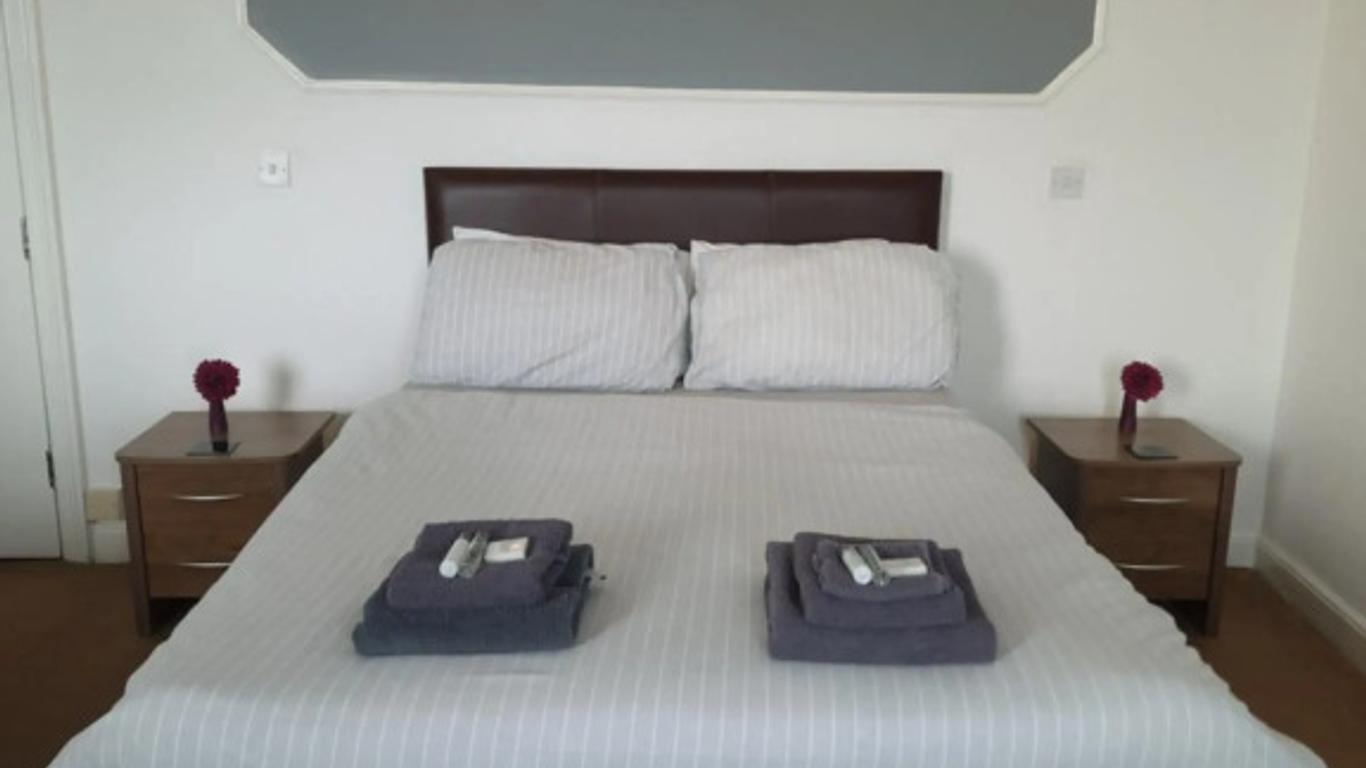 Highlander Hotel