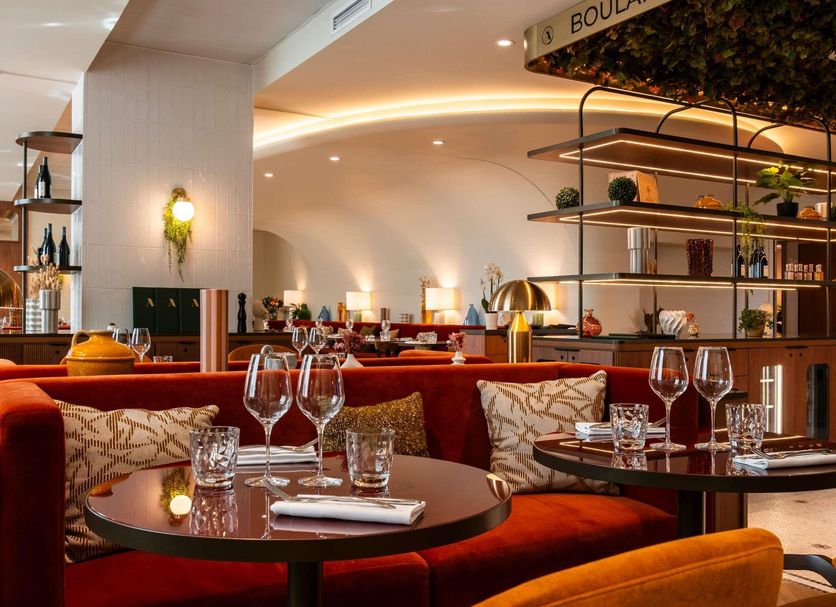 Restaurant Photo