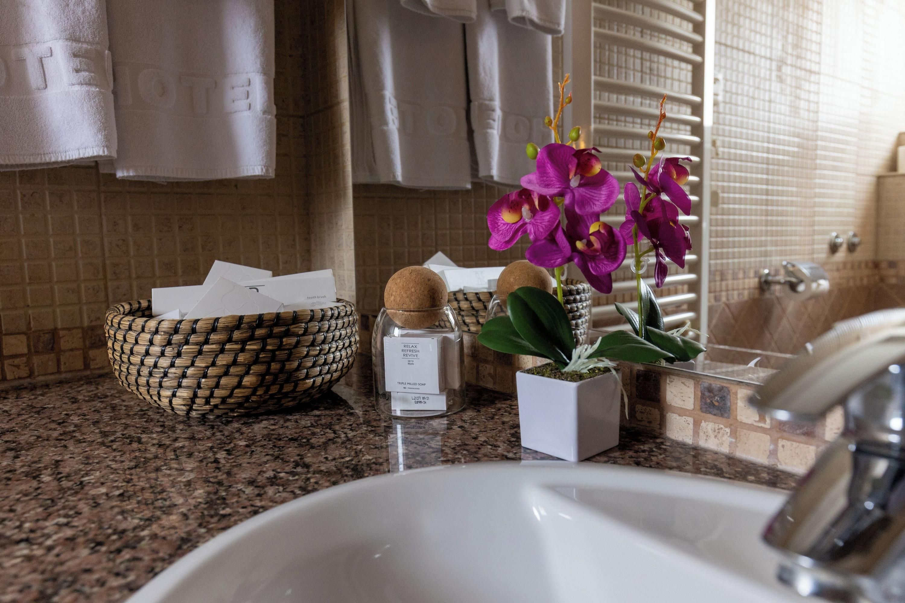 Room amenity