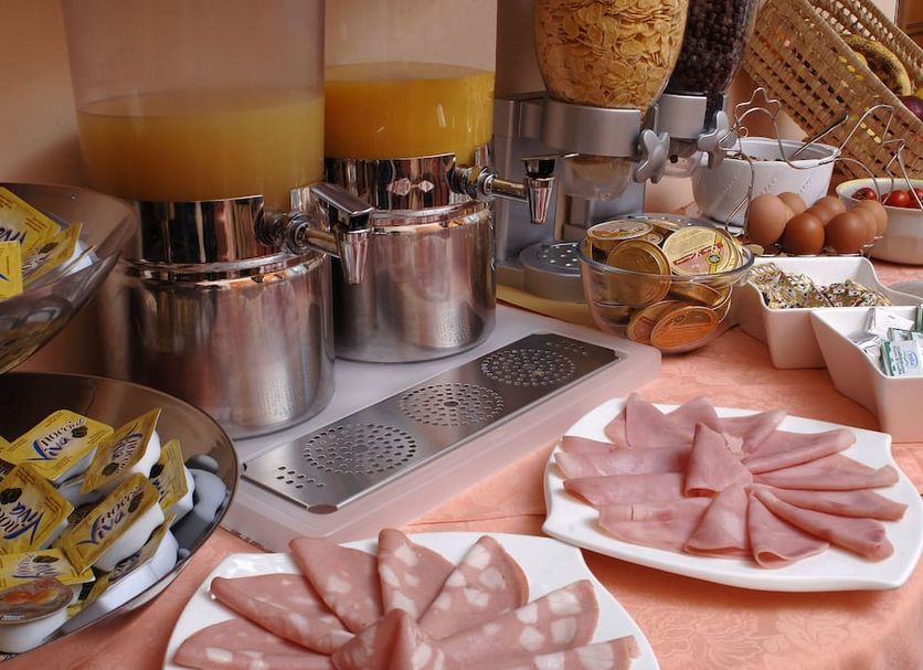 Buffet Photo