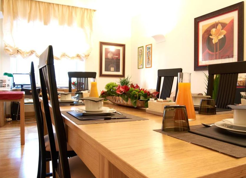 Dining room Photo