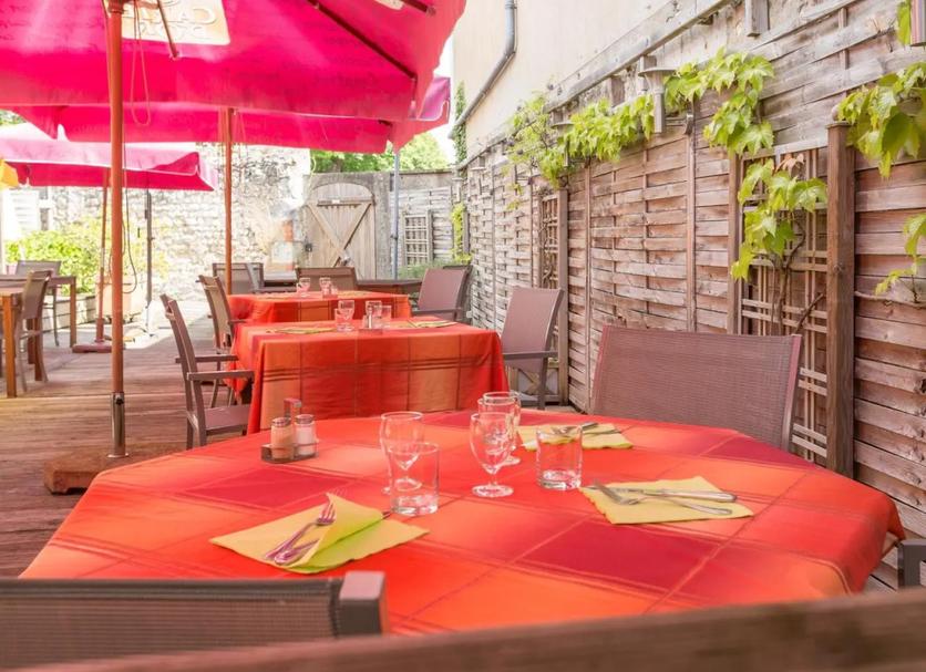 Restaurant Photo