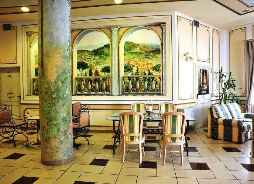 Dining room Photo