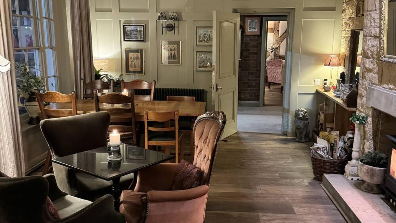 The White Lion Hotel