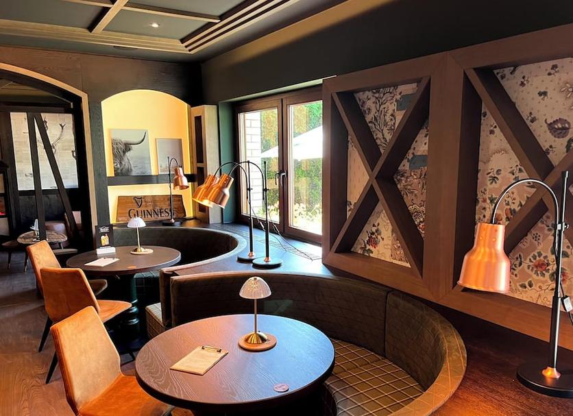 Restaurant Photo