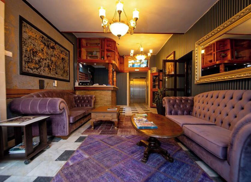 Lounge Photo