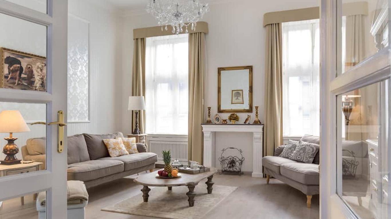 Chestnut & Eliza Suites - Superior Homes Downtown