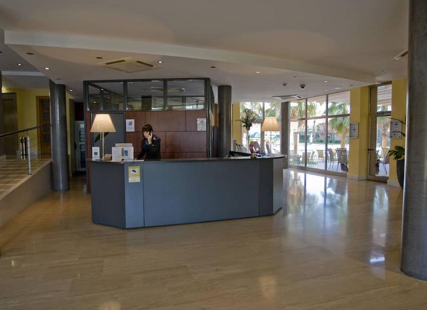 Front desk Photo