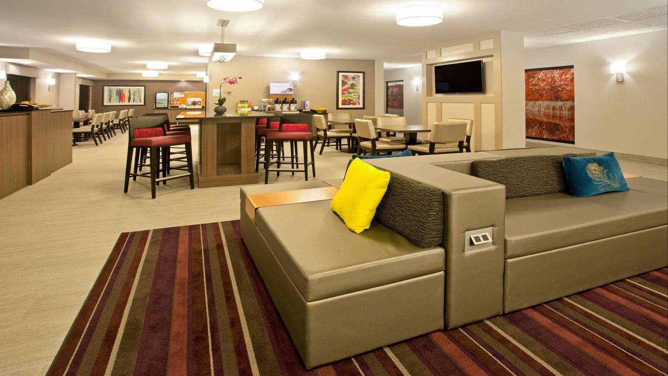 Holiday Inn Express Hotel & Suites Minneapolis-Minnetonka, An IHG Hotel