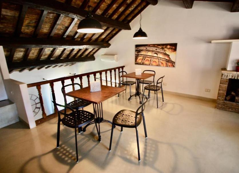 Dining room Photo