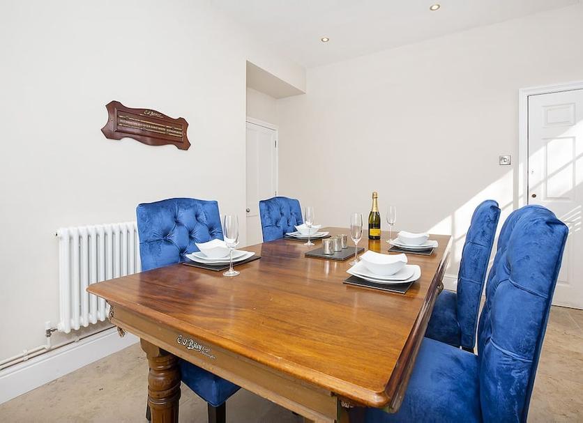 Dining room Photo