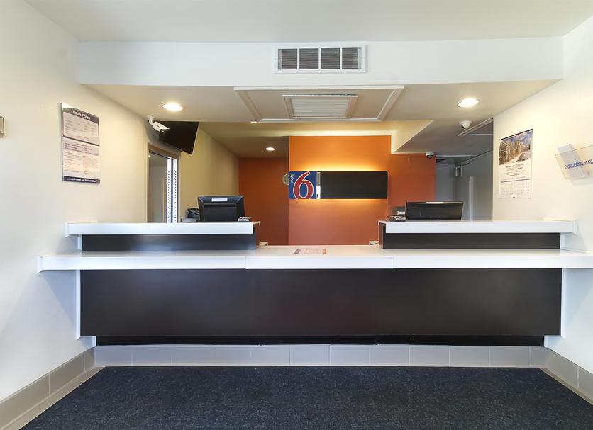 Front desk Photo