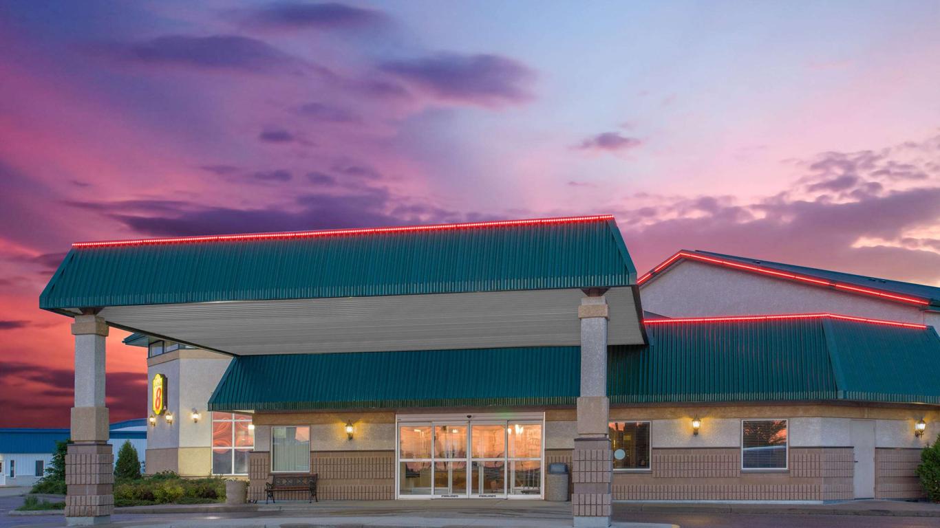Super 8 by Wyndham Portage La Prairie MB