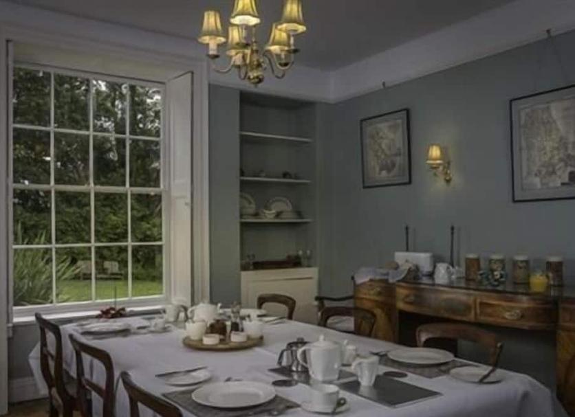 Dining room Photo