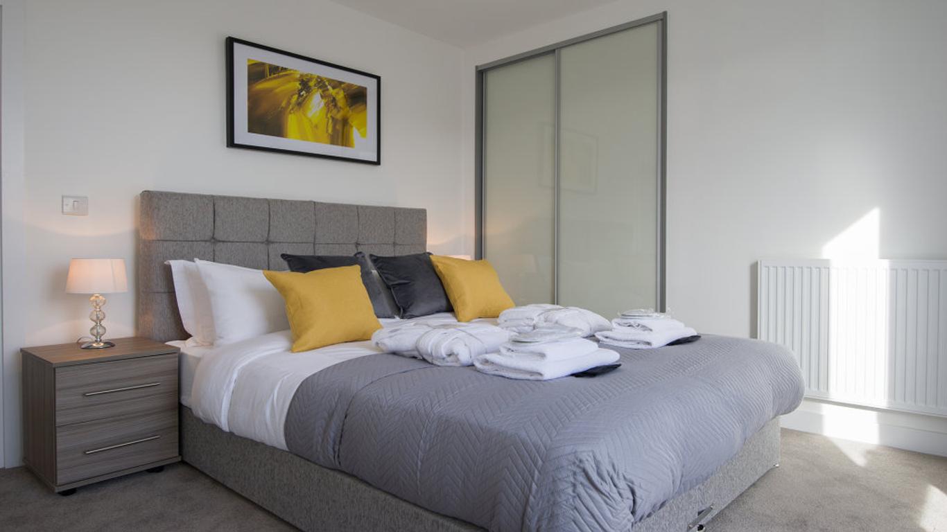 Tailored Stays - De Havilland House