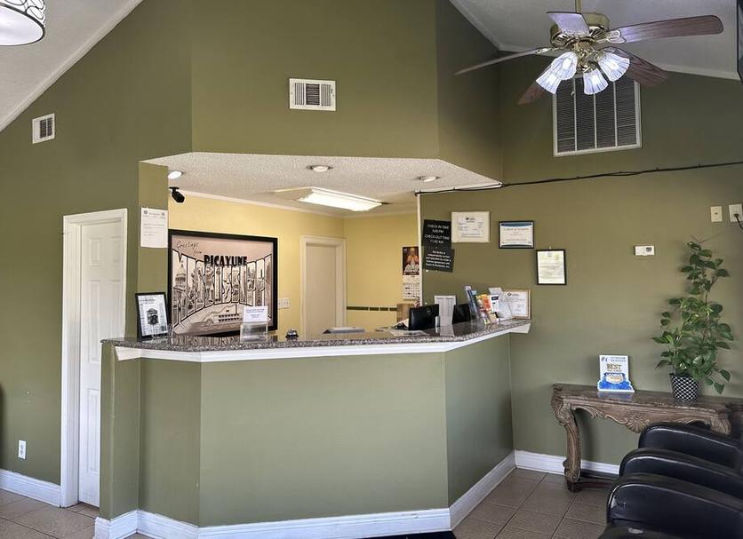 Front desk Photo