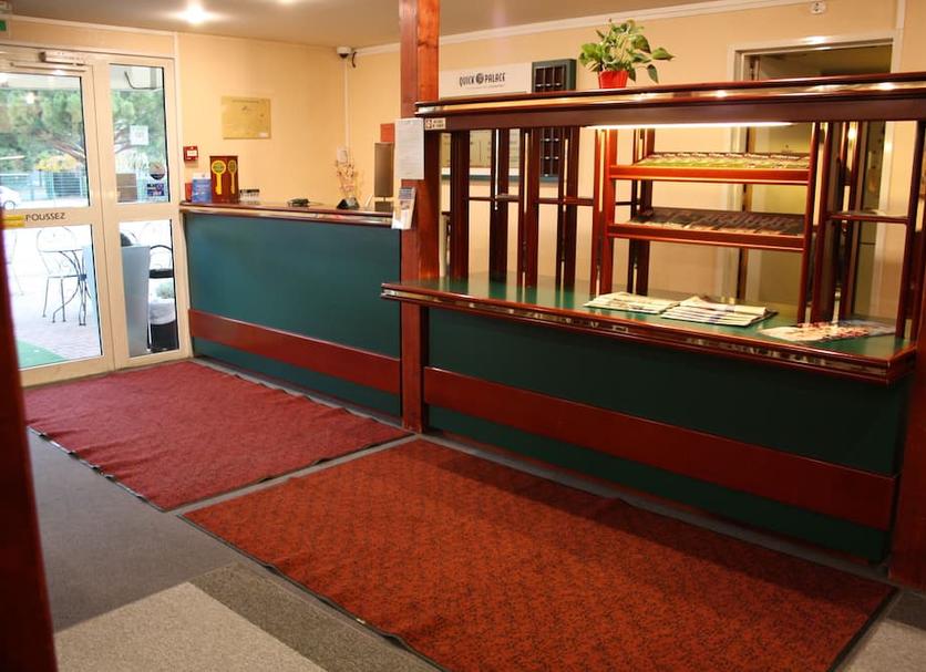Front desk Photo