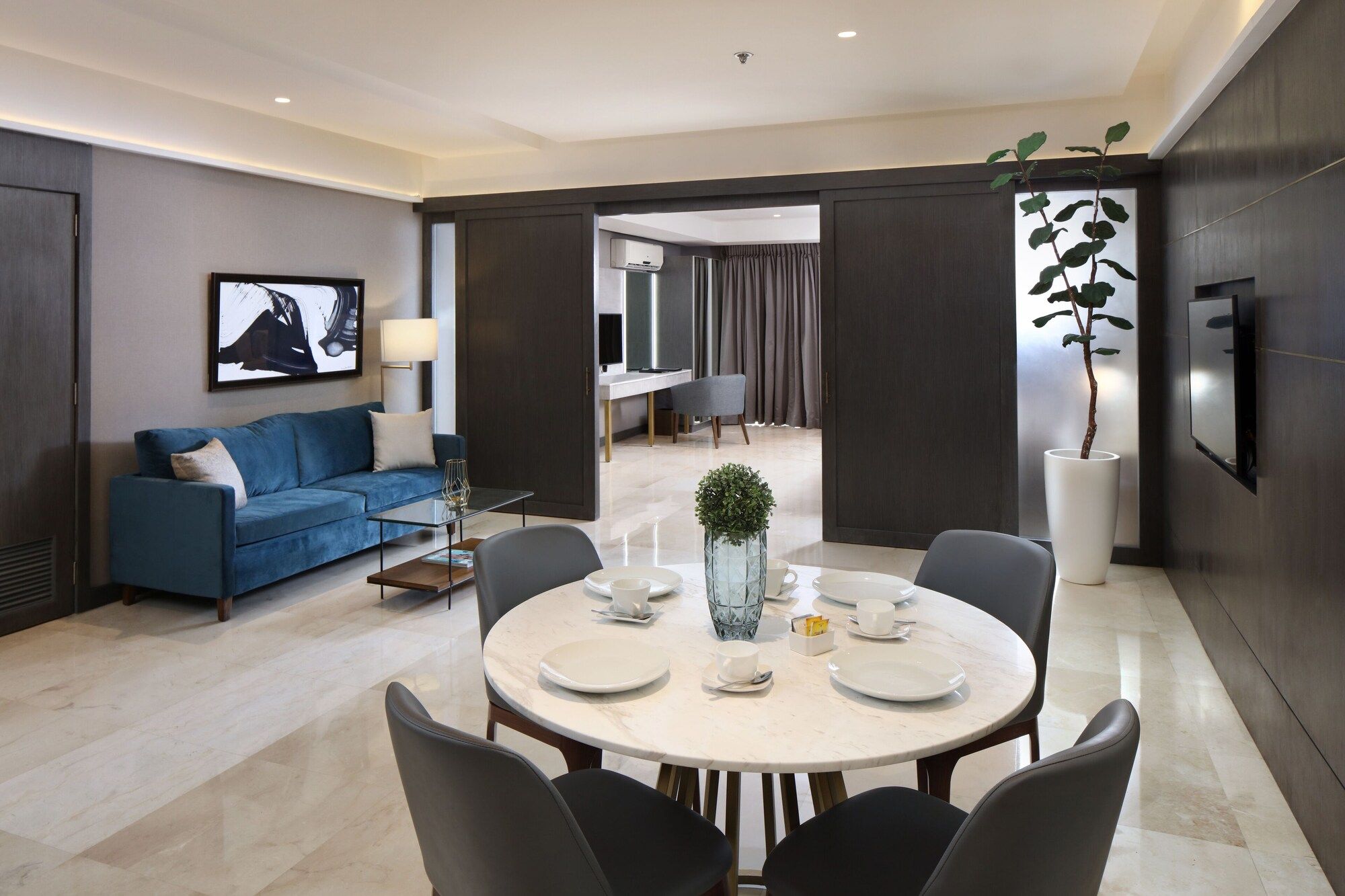 Dining room Photo
