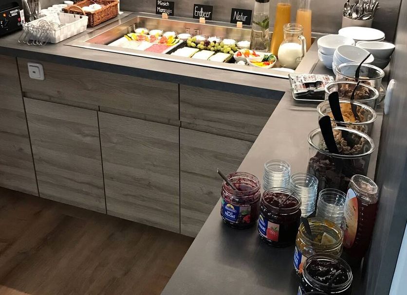 Buffet Photo