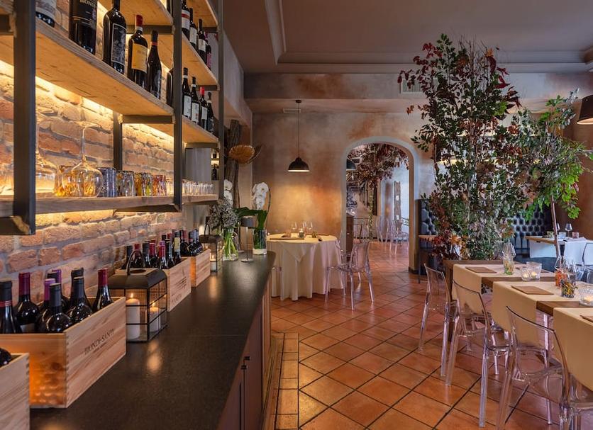 Restaurant Photo