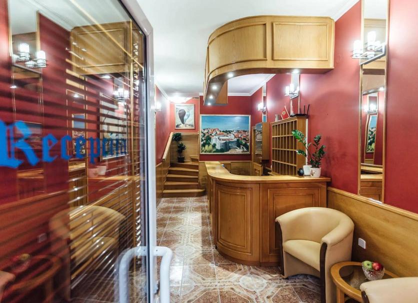 Front desk Photo