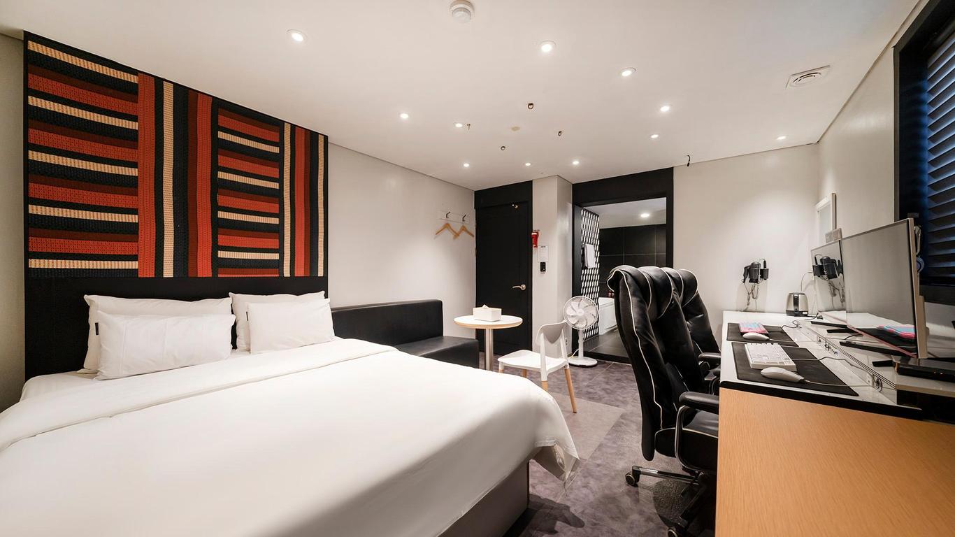 Laria Hotel