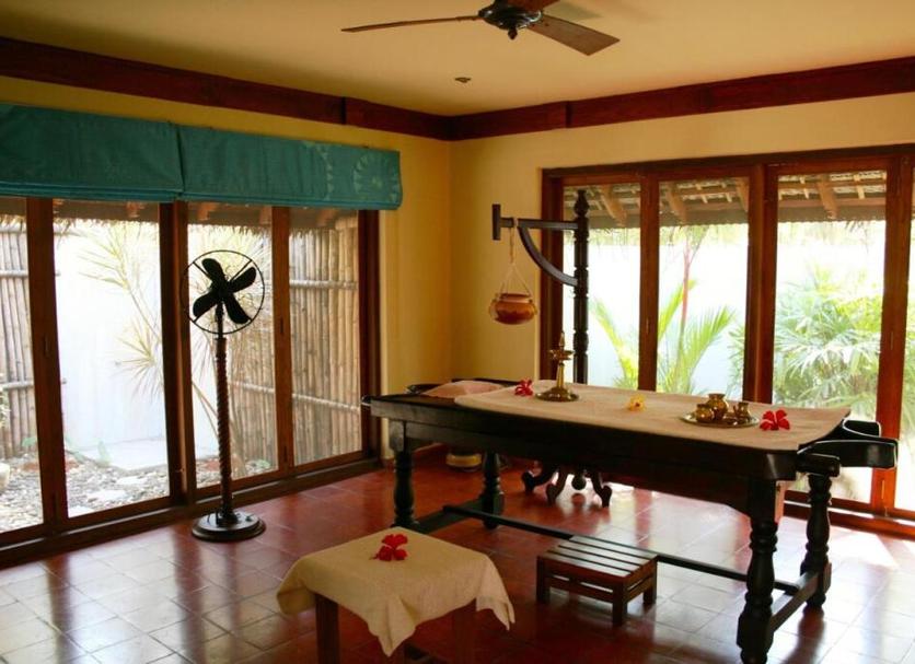 Dining room Photo