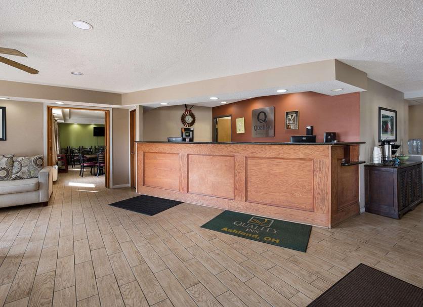 Front desk Photo