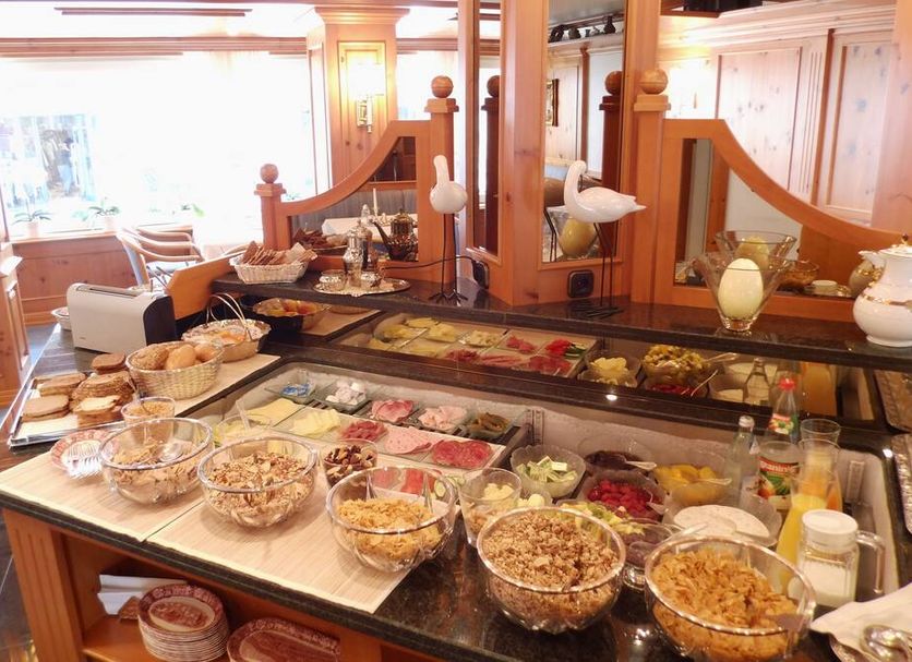 Buffet Photo