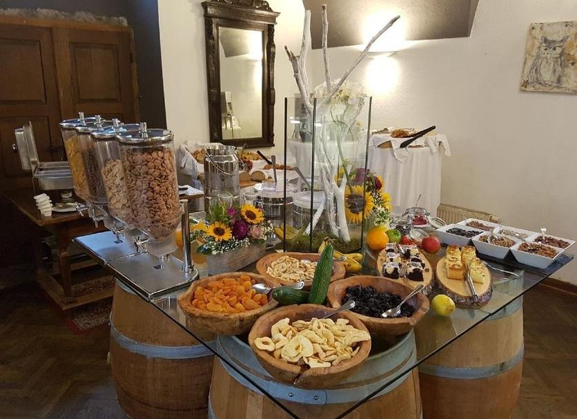 Buffet Photo
