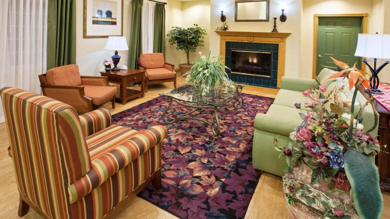 Portage Inn & Suites