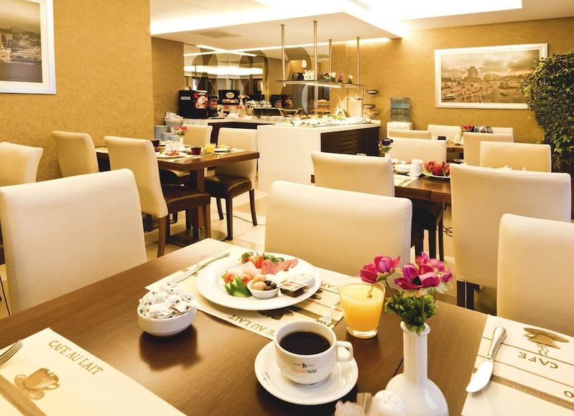 Restaurant Photo