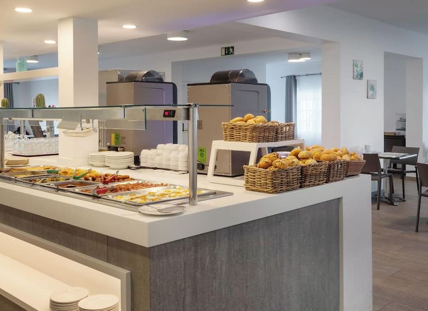 Buffet Photo
