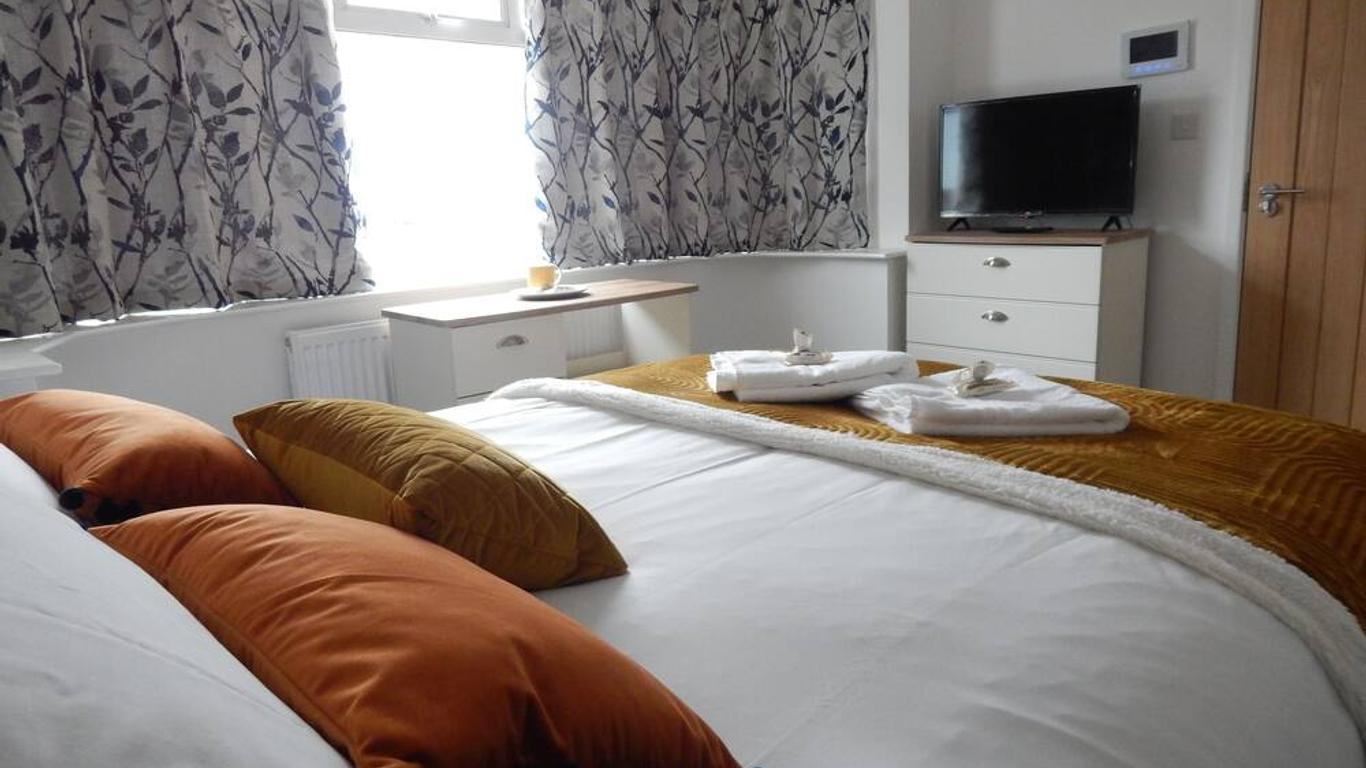 Modern, well located en-suite rooms with parking and all facilities