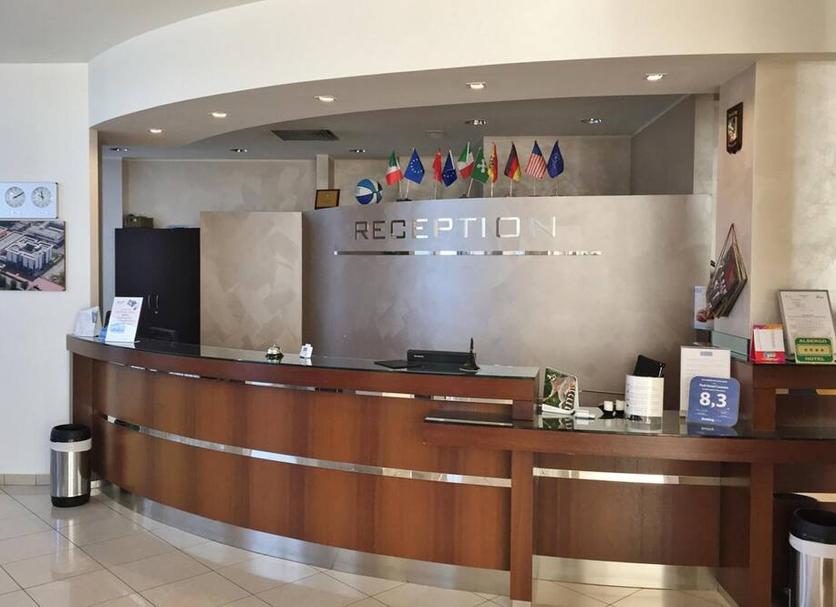 Front desk Photo