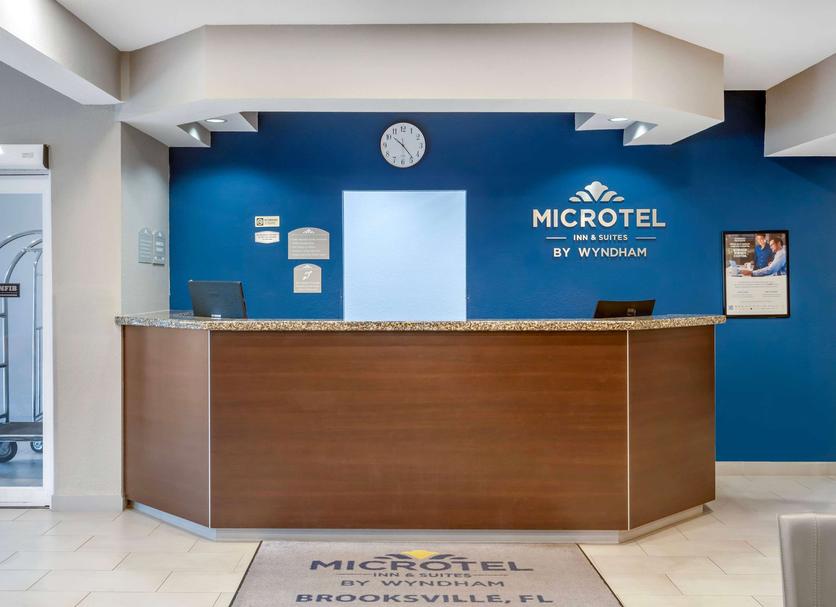 Front desk Photo