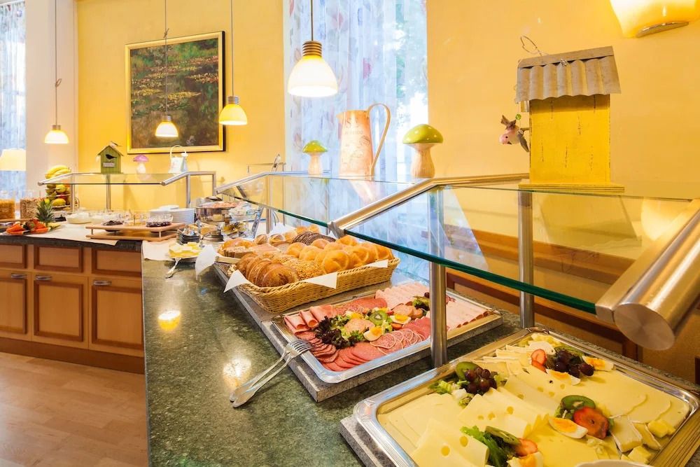 Buffet Photo