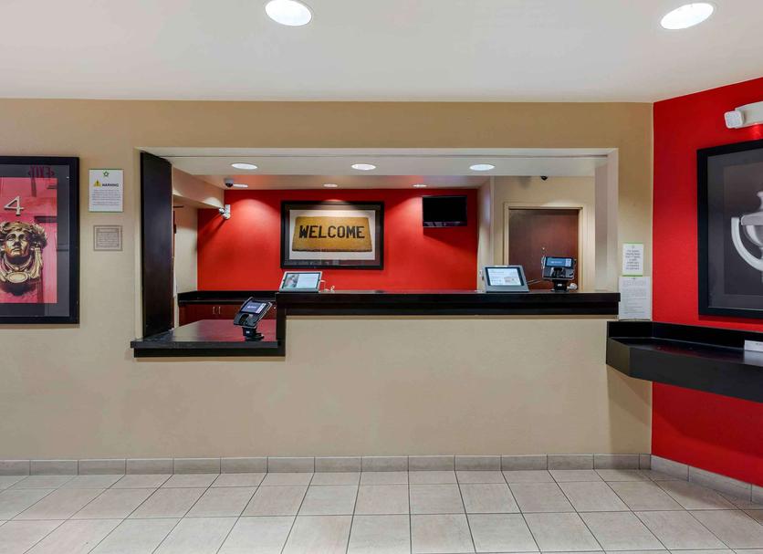 Front desk Photo