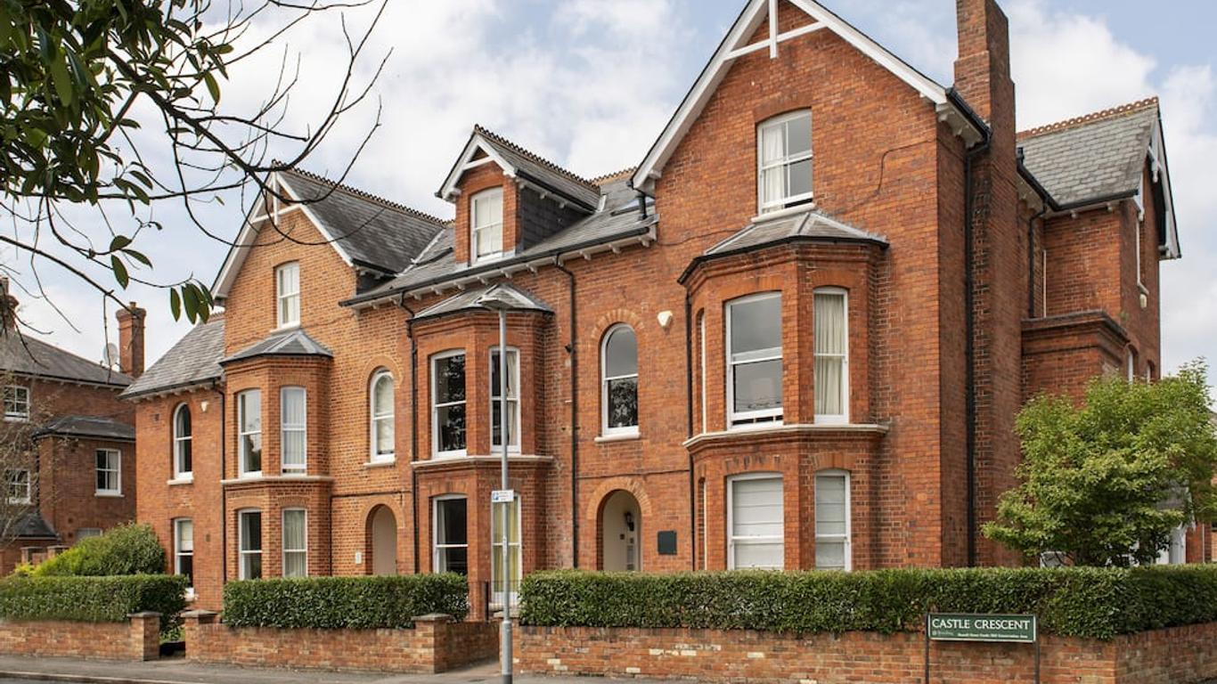 Saco Reading Castle Crescent