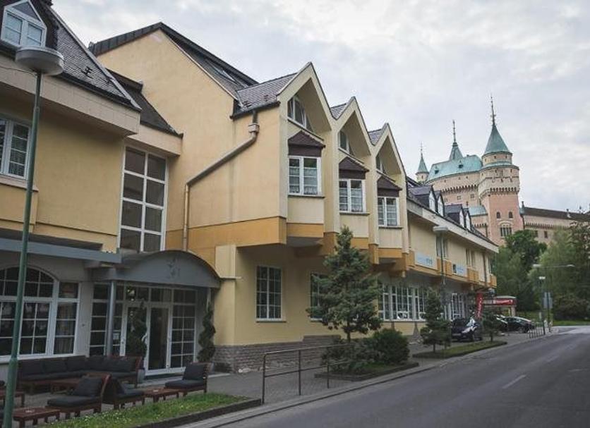 Building Photo