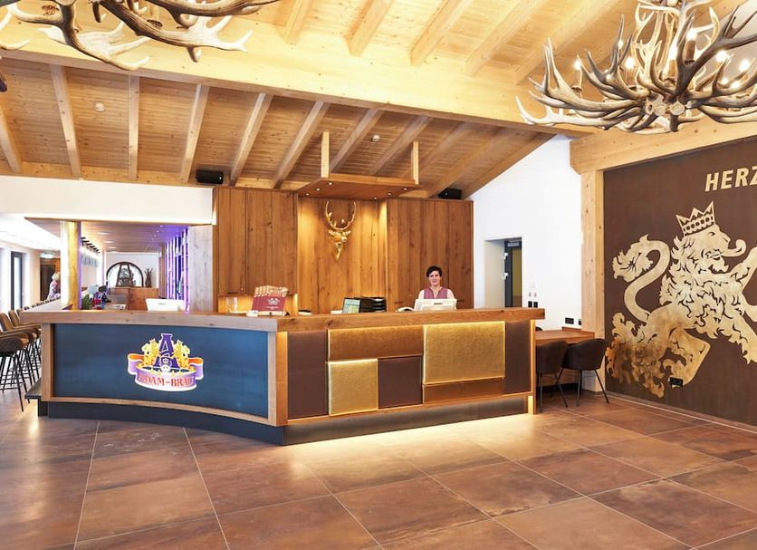 Front desk Photo