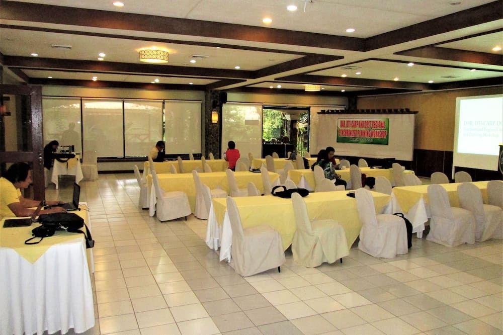 Banquet hall
