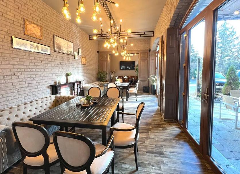 Dining room Photo