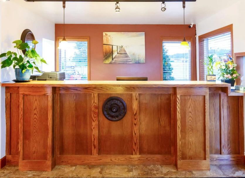 Front desk Photo